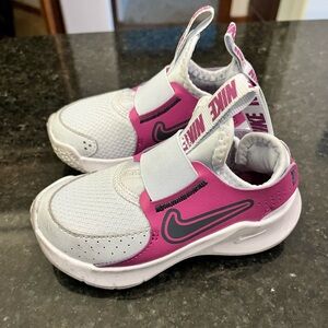 Nike Toddler Flex Runner Size 8C